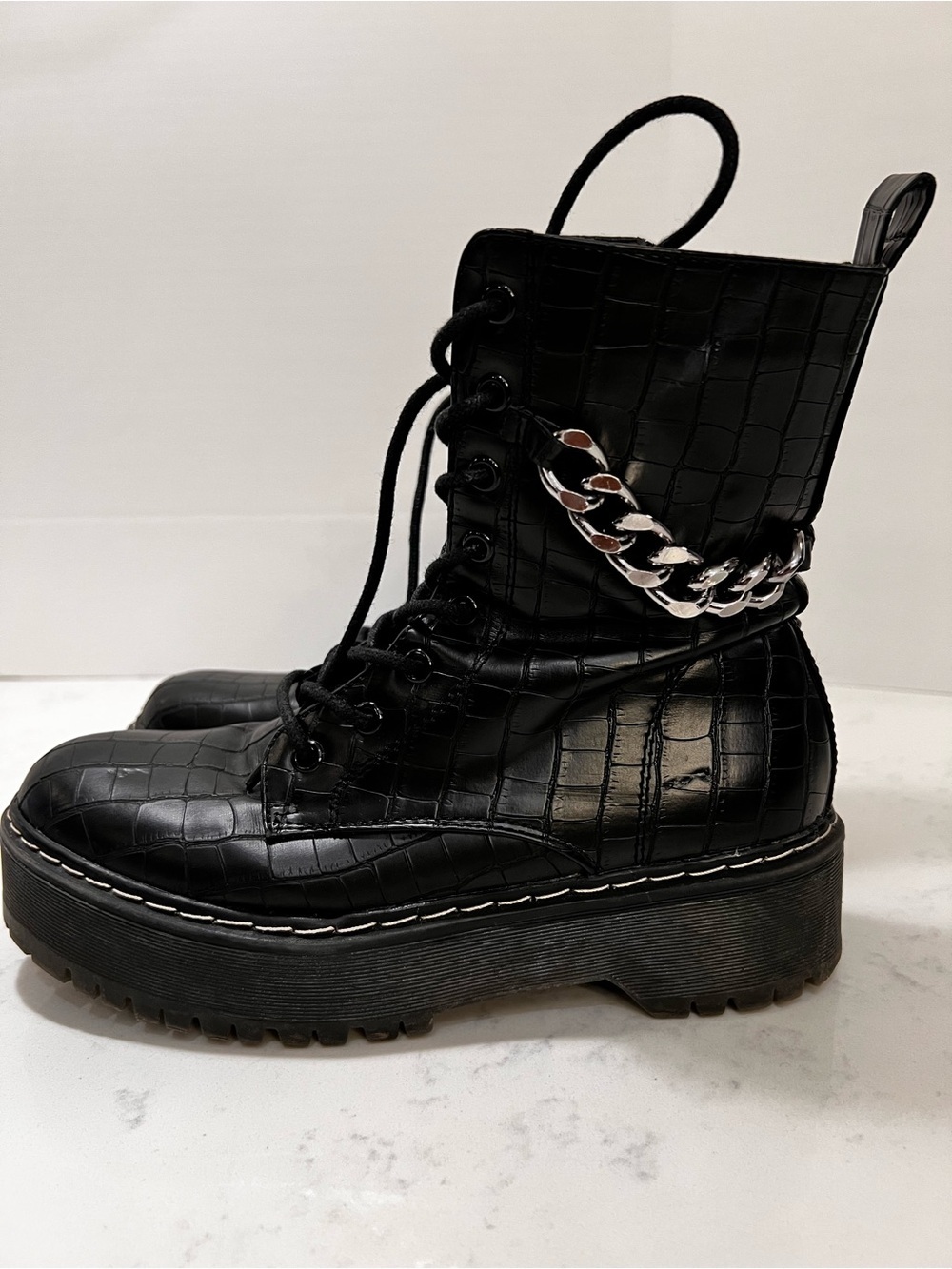 UNIONBAY Karlie Black Croc-Embossed Lace-Up Platform Combat Boots with Chain - Picture 2 of 12